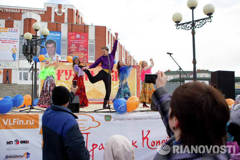 Копейка рубль бережет: в Томске прошла Финансовая масленица Копейка рубль бережет: в Томске прошла Финансовая масленица