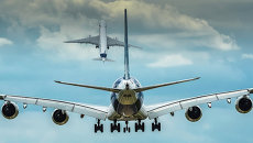 Пассажирские самолеты Airbus А350 и Airbus А380 на авиационно-космическом салоне Фарнборо-2014 Пассажирские самолеты Airbus А350 и Airbus А380 на авиационно-космическом салоне Фарнборо-2014