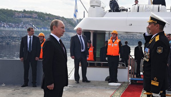 Президент РФ встретит День ВМФ в Петербурге