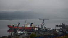 Вид на порт в Мурманске Вид на порт в Мурманске