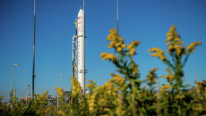 Ракета-носитель Antares с космическим грузовиком Cygnus, архивное фото. Ракета-носитель Antares с космическим грузовиком Cygnus, архивное фото.