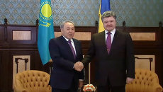 Порошенко поблагодарил Назарбаева за позицию поддержки Украины Порошенко поблагодарил Назарбаева за позицию поддержки Украины
