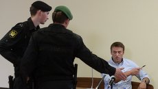 Оппозиционный политик Алексей Навальный во время рассмотрения апелляционных жалоб по делу Кировлеса в Кировском областном суде. Архив Оппозиционный политик Алексей Навальный во время рассмотрения апелляционных жалоб по делу Кировлеса в Кировском областном суде. Архив