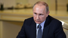 Президент России Владимир Путин во время интервью газете Il Corriere della Sera Президент России Владимир Путин во время интервью газете Il Corriere della Sera
