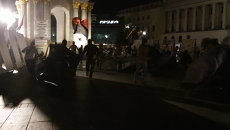 Неизвестные в масках атаковали лагерь протестующих на Майдане. Кадры нападения Неизвестные в масках атаковали лагерь протестующих на Майдане. Кадры нападения