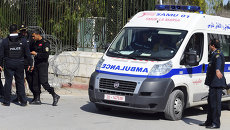 Автомобиль скорой помощи в Тунисе. Архивное фото Автомобиль скорой помощи в Тунисе. Архивное фото