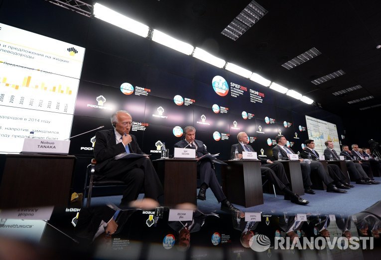 Саммит глав энергетических компаний Новый баланс на рынке нефти и его последствия в рамках ПМЭФ 2015 Саммит глав энергетических компаний Новый баланс на рынке нефти и его последствия в рамках ПМЭФ 2015