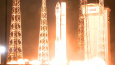 Запуск ракеты Vega со спутником наблюдения за экологией Земли. Кадры старта Запуск ракеты Vega со спутником наблюдения за экологией Земли. Кадры старта