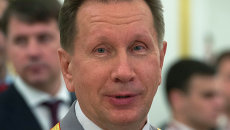 Первый заместитель министра внутренних дел РФ — главнокомандующий внутренними войсками МВД РФ Виктор Золотов во время приема в Кремле в честь выпускников высших военных образовательных учреждений. Архивное фото. Первый заместитель министра внутренних дел РФ — главнокомандующий внутренними войсками МВД РФ Виктор Золотов во время приема в Кремле в честь выпускников высших военных образовательных учреждений. Архивное фото.