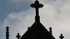 Силуэт крыши кафедрального собора святых Петра и Павла в Вашингтоне. Архивное фото Силуэт крыши кафедрального собора святых Петра и Павла в Вашингтоне. Архивное фото