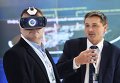 Демонстрация шлема виртуальной реальности Samsung на шоу технологий Открытые инновации в 75-м павильоне ВДНХ Демонстрация шлема виртуальной реальности Samsung на шоу технологий Открытые инновации в 75-м павильоне ВДНХ
