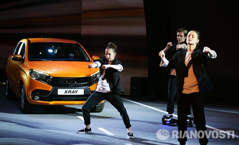Торжественная церемония запуска производства новой модели АвтоВАЗа LADA X-Ray в Самаре Торжественная церемония запуска производства новой модели АвтоВАЗа LADA X-Ray в Самаре