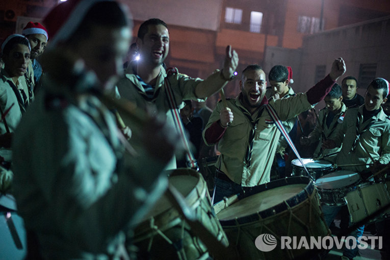 На улицах Дамаска во время празднования Рождества по Григорианскому календарю На улицах Дамаска во время празднования Рождества по Григорианскому календарю