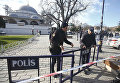 Полиция на месте взрыва в Стамбуле Полиция на месте взрыва в Стамбуле