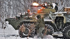 Военнослужащие штурмового батальона инженерных войск РФ во время показных учений во Владимирской области Военнослужащие штурмового батальона инженерных войск РФ во время показных учений во Владимирской области