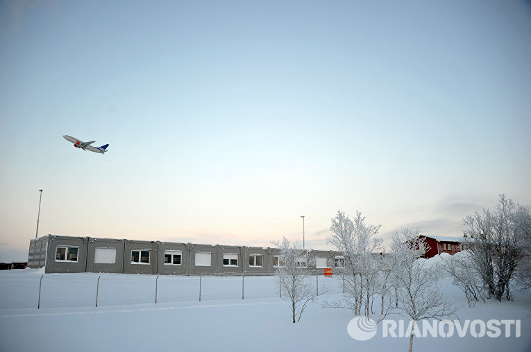 Лагерь для беженцев в районе города Киркенес на севере Норвегии Лагерь для беженцев в районе города Киркенес на севере Норвегии