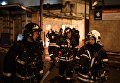 Сотрудники пожарно-спасательных подразделений МЧС на месте пожара в швейном цеху по производству подушек по адресу улица Стромынка, дом 25 в Москве Сотрудники пожарно-спасательных подразделений МЧС на месте пожара в швейном цеху по производству подушек по адресу улица Стромынка, дом 25 в Москве