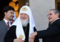 Патриарх Московский и всея Руси Кирилл во время встречи с председателем Госсовета и Совета министров Кубы Раулем Кастро во Дворце Революции в Гаване, 12 февраля 2016 Патриарх Московский и всея Руси Кирилл во время встречи с председателем Госсовета и Совета министров Кубы Раулем Кастро во Дворце Революции в Гаване, 12 февраля 2016