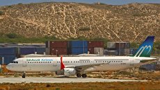 Самолет авиакомпании Daallo Airlines на борту которого произошел взрыв, совершил экстренную посадку в столице Сомали. 3 февраля 2016 года Самолет авиакомпании Daallo Airlines на борту которого произошел взрыв, совершил экстренную посадку в столице Сомали. 3 февраля 2016 года