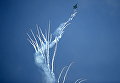 Истребитель F-16 сингапурских ВВС на авиашоу Singapore Airshow Истребитель F-16 сингапурских ВВС на авиашоу Singapore Airshow