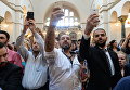 Прихожане в крупнейшем православном храме Латинской Америки - кафедральном соборе святого апостола Павла в бразильском городе Сан-Паулу во время молебна Патриарха Московского и всея Руси Кирилла Прихожане в крупнейшем православном храме Латинской Америки - кафедральном соборе святого апостола Павла в бразильском городе Сан-Паулу во время молебна Патриарха Московского и всея Руси Кирилла