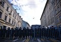 Сотрудники полиции во время марша памяти, посвященного годовщине гибели политика, общественного деятеля Бориса Немцова Сотрудники полиции во время марша памяти, посвященного годовщине гибели политика, общественного деятеля Бориса Немцова