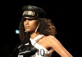 Показ Moschino в рамках Недели моды в Милане, Италия Показ Moschino в рамках Недели моды в Милане, Италия
