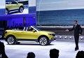 Член Правления Volkswagen Франк Уэлш представляет новый Volkswagen T-Cross Breeze на 86-м международном автосалоне в Женеве. Март 2016 Член Правления Volkswagen Франк Уэлш представляет новый Volkswagen T-Cross Breeze на 86-м международном автосалоне в Женеве. Март 2016