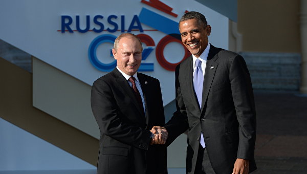 Президент России Владимир Путин (слева) и Президент Соединенных Штатов Америки (США) Барак Обама. Архивное фото