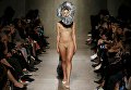 Модель на показе Lisbon Fashion Week 2016 в Португалии Модель на показе Lisbon Fashion Week 2016 в Португалии