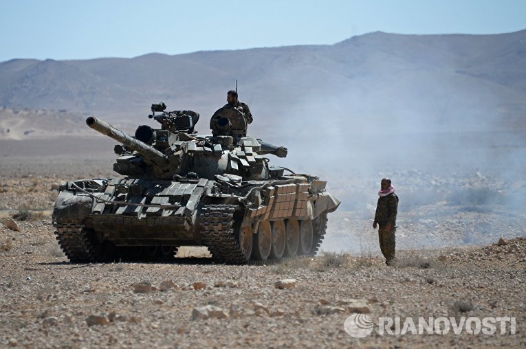 Боевые действия сирийской армии в окрестностях Пальмиры Боевые действия сирийской армии в окрестностях Пальмиры