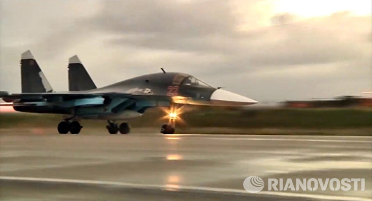 Вылет первой группы самолетов ВКС с авиабазы Хмеймим в пункты постоянного базирования на территории России Вылет первой группы самолетов ВКС с авиабазы Хмеймим в пункты постоянного базирования на территории России
