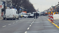 Легковой автомобиль взорвался в Берлине. Кадры с места ЧП Легковой автомобиль взорвался в Берлине. Кадры с места ЧП