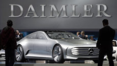 Концепт-кар Mercedes Benz на стенде немецкого концерна Daimler. Архивное фото Концепт-кар Mercedes Benz на стенде немецкого концерна Daimler. Архивное фото