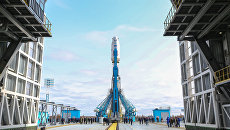 Вывоз ракеты Союз-2.1а с космическими аппаратами на стартовую площадку космодрома Восточный. Архивное фото Вывоз ракеты Союз-2.1а с космическими аппаратами на стартовую площадку космодрома Восточный. Архивное фото