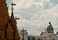 Песчаная скульптура замка на пляже у Петропавловской крепости в Санкт-Петербурге Песчаная скульптура замка на пляже у Петропавловской крепости в Санкт-Петербурге