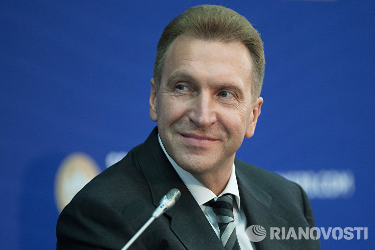 Первый заместитель председателя правительства РФ Игорь Шувалов на Петербургском международном экономическом форуме Первый заместитель председателя правительства РФ Игорь Шувалов на Петербургском международном экономическом форуме