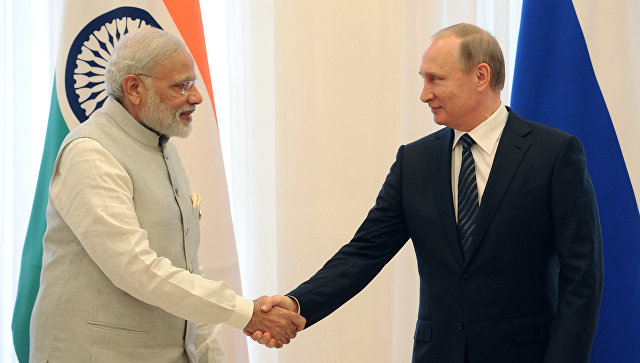 Президент РФ Владимир Путин и премьер-министр Индии Нарендра Моди. Архивное
