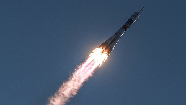 Космический корабль "Союз МС-03" состыкован с переходным отсеком