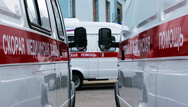 В Саратовской области микроавтобус опрокинулся в кювет