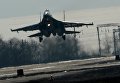 Истребитель Су-35С во время приземления в истребительном авиационном полку на аэродроме Центральная Угловая в Приморском крае Истребитель Су-35С во время приземления в истребительном авиационном полку на аэродроме Центральная Угловая в Приморском крае