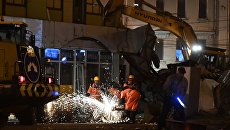 Снос незаконно построенного торгового павильона рядом со станцией метро Улица 1905 года в Москве Снос незаконно построенного торгового павильона рядом со станцией метро Улица 1905 года в Москве