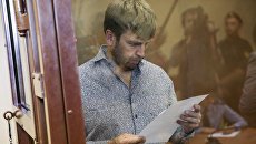 Гендиректор типографии Печатный экспресс на Алтуфьевском шоссе Сергей Москвин в Останкинском районном суде. 6 сентября 2016 Гендиректор типографии Печатный экспресс на Алтуфьевском шоссе Сергей Москвин в Останкинском районном суде. 6 сентября 2016