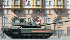 Танк Т-14 на гусеничной платформе Армата. Архивное фото Танк Т-14 на гусеничной платформе Армата. Архивное фото