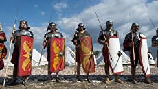 Участники Крымского военно-исторического фестиваля в поселке Первомайка Балаклавского района Участники Крымского военно-исторического фестиваля в поселке Первомайка Балаклавского района