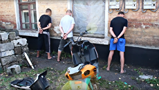 Стоп-кадр с видео задержания подростков-диверсантов в ДНР. Архивное фото Стоп-кадр с видео задержания подростков-диверсантов в ДНР. Архивное фото