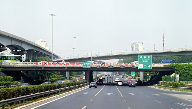 Власти КНР потратят более $24,8 млрд на строительство дорог в Синьцзяне