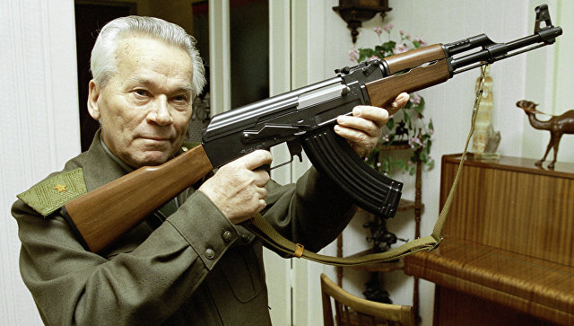 Наследники Калашникова не добились в суде пересмотра спора за бренд "АК-47"