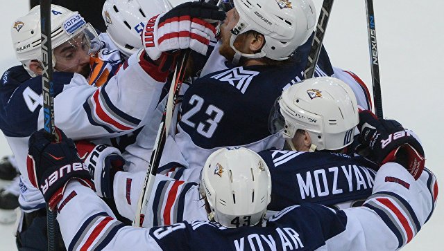 Хоккеисты "Магнитки" одержали 3-ю победу подряд в КХЛ, обыграв "Локомотив"