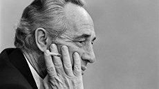 Старейший израильский политик и государственный деятель Шимон Перес. 1981 год Старейший израильский политик и государственный деятель Шимон Перес. 1981 год
